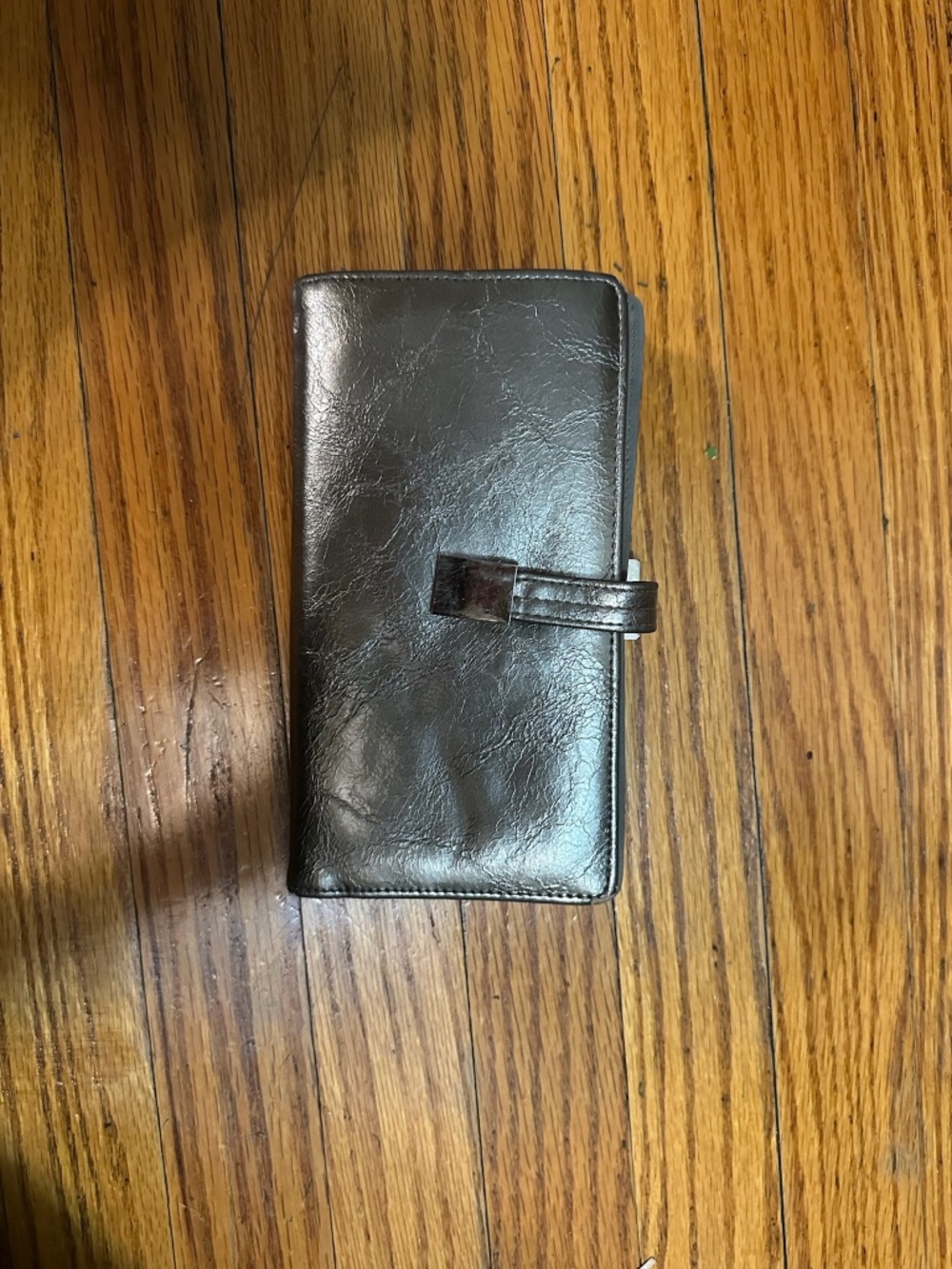 Apt. 9 wallet